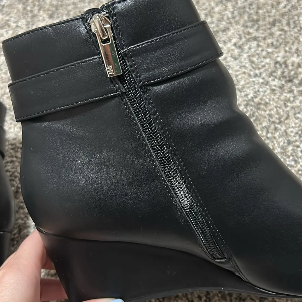 Jones New York Size 11M Rhinestone Black Wedge Ankle Boots - Picture 7 of 11